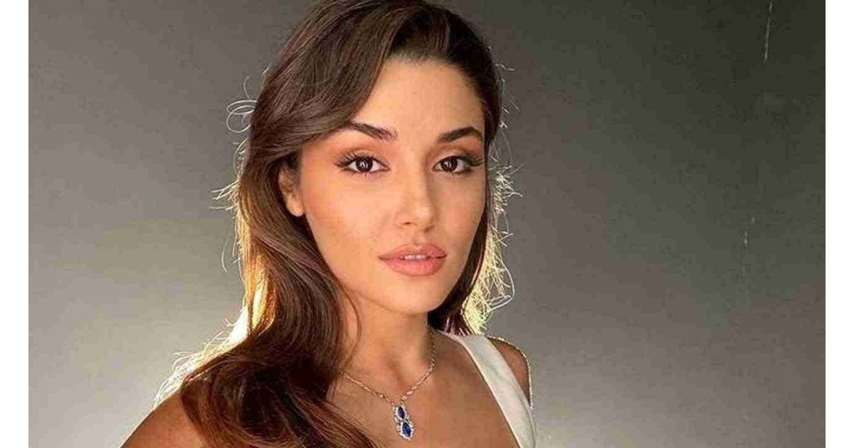 Hande Erçel, pozlarıyla mest etti: Fotoğrafları beğeni yağmuruna tutuldu! 
