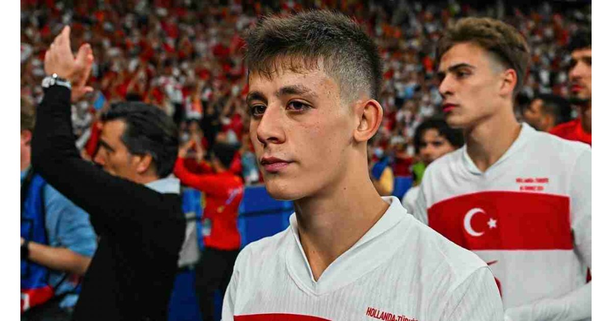 Arda Güler annesi ve ablasını paylaştı! Yayınladığı karelere yorum yağdı 