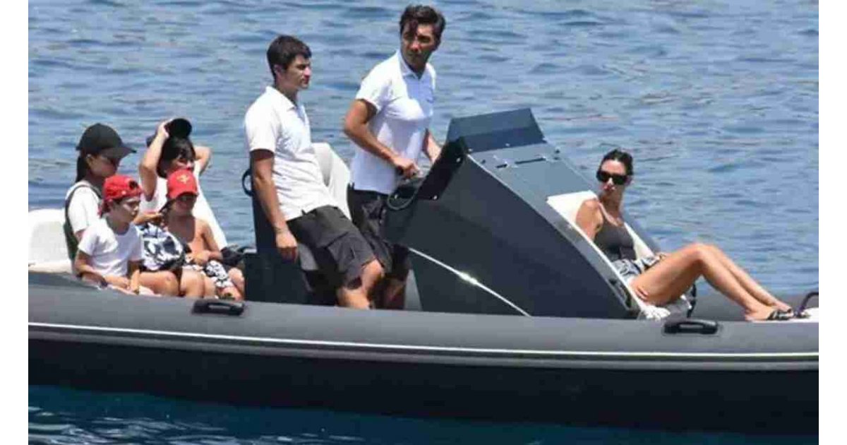 Aslıhan Doğan Turan çocuklarıyla Bodrum'da 