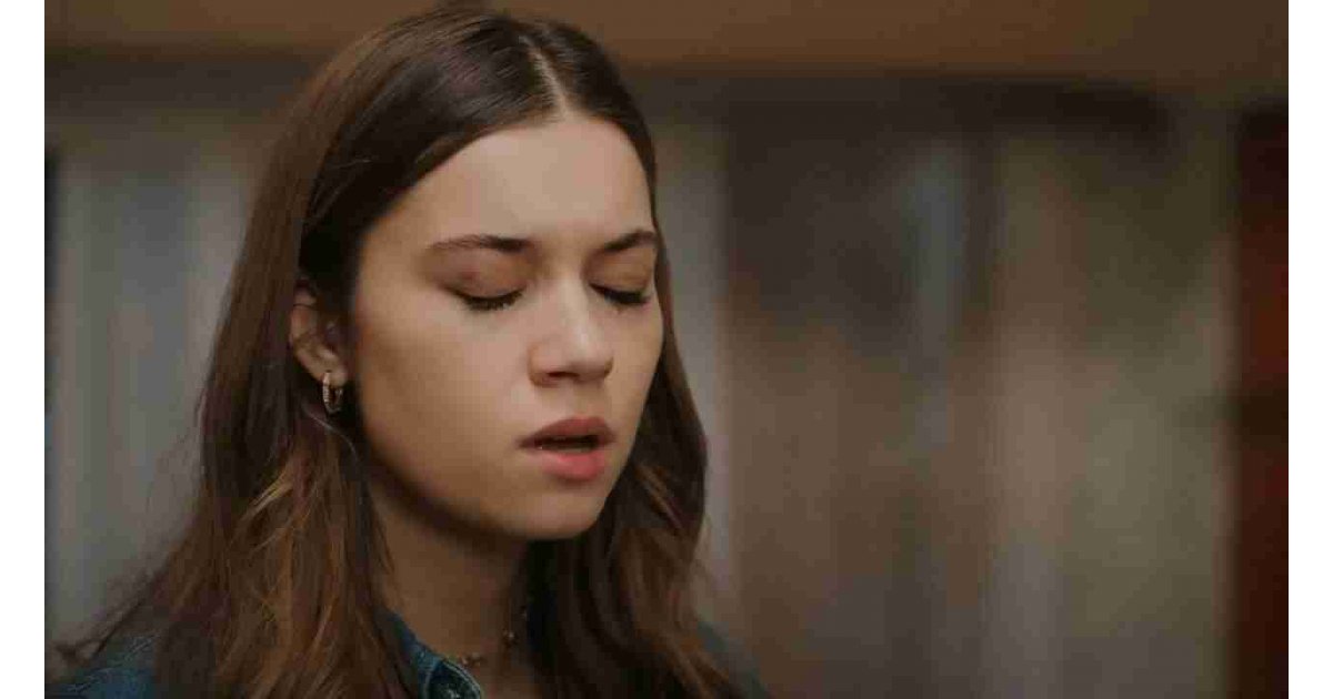 Afra Saracoğlu'na 'yeteneksiz' denince ortalık fena karıştı: Utanmaz, Gargamel! 