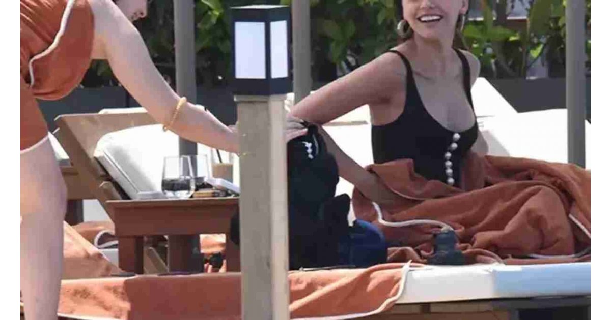 Kızılcık Şerbeti'nin Doğa'sı fit vücuduyla büyüledi! Sıla Türkoğlu'ndan plajda fizik şov: 1 ayda 5 kilo vermişti! Meğer zayıflama sırrı...