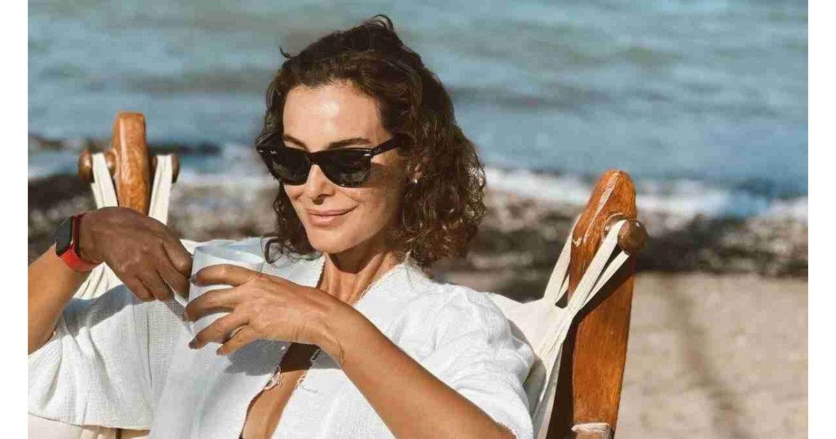 Tescilli güzel Arzum Onan annesiyle tatile çıktı! “Zarafeti ve güzelliği genetikmiş”