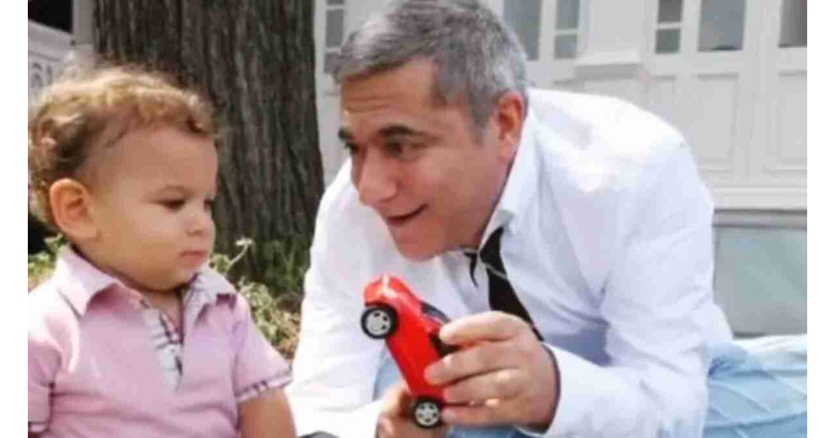 Mehmet Ali Erbil'in biricik oğlu Ali Sadi büyüdü mankenlere taş çıkarıyor! Baba-oğul pozuna beğeni yağdı!