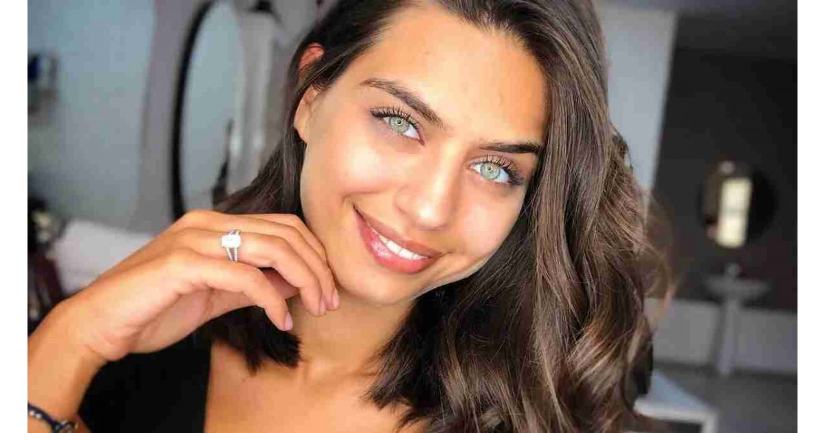 Tescilli güzel Amine Gülşe annesini paylaştı sosyal medya yıkıldı! 