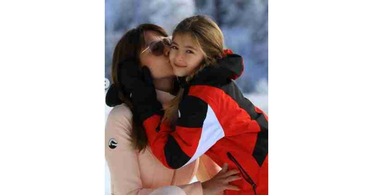 Hoş geldin Atlas Cansel Elçin - Zeynep Tuğçe Bayat çifti oğullarına kavuştu!