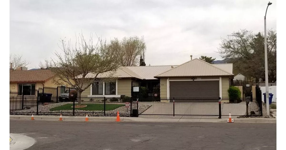 Breaking Bad dizisindeki Walter White'ın evi satışa çıkarıldı