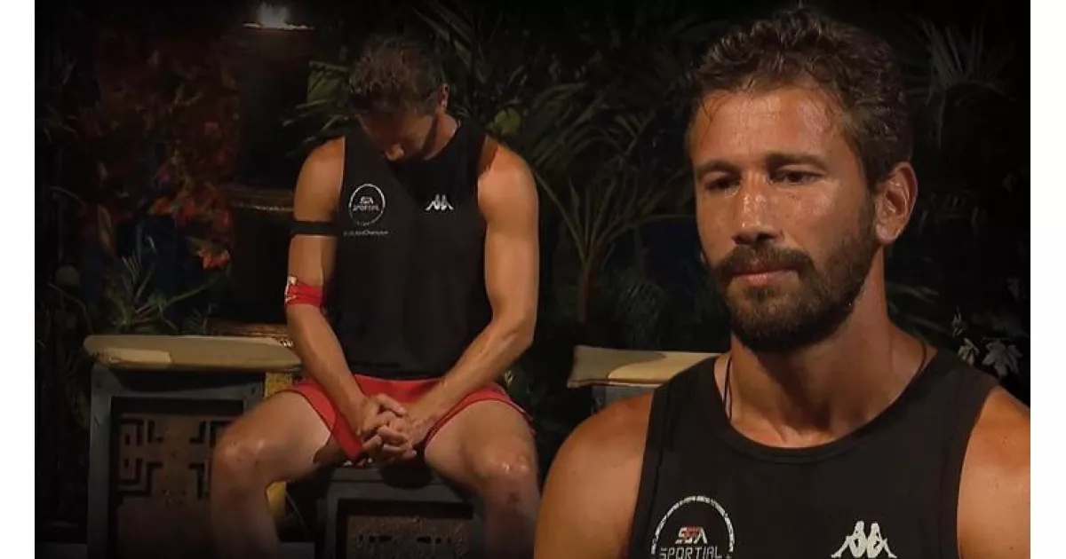 Acun Ilıcalı, Survivor'da Adem Kılıçcı'nın diskalifiye olduğunu açıkladı.
