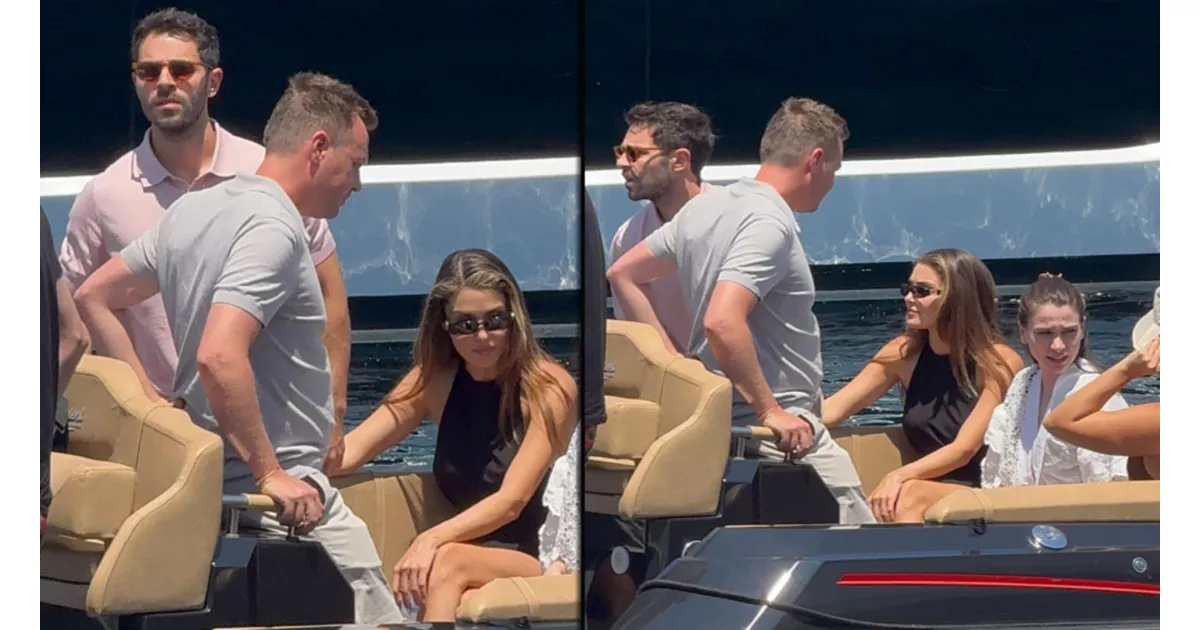 Sabancı, sevgilisiyle Bodrum'da tatilin tadını çıkarıyor. Yaz keyfi devam ediyor.