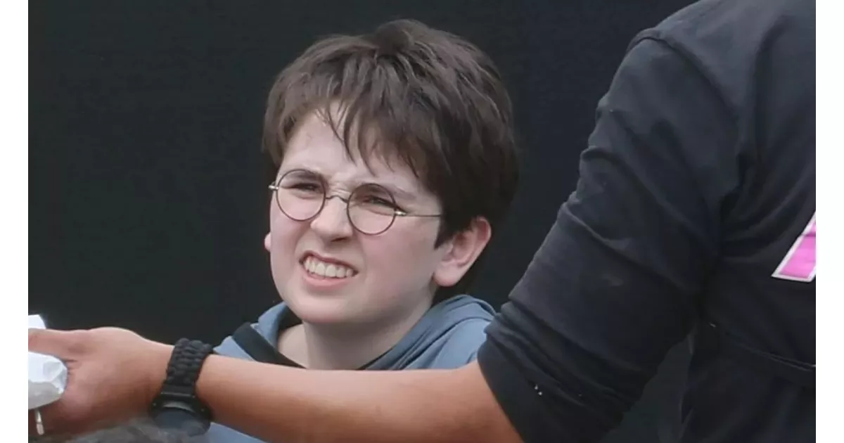 Harry Potter dizisi çekimleri başladı, ilk set fotoğrafları Londra Hayvanat Bahçesi’nde çekildi.