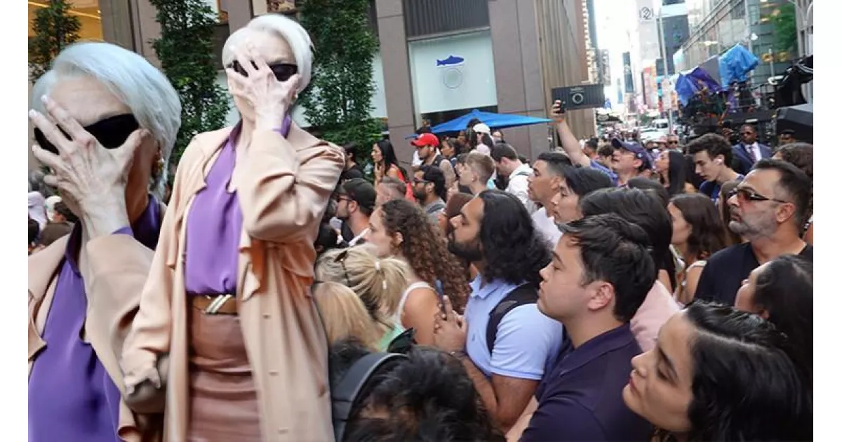 Efsane rolüne 19 yıl sonra döndü, hayranları izdiham yarattı!