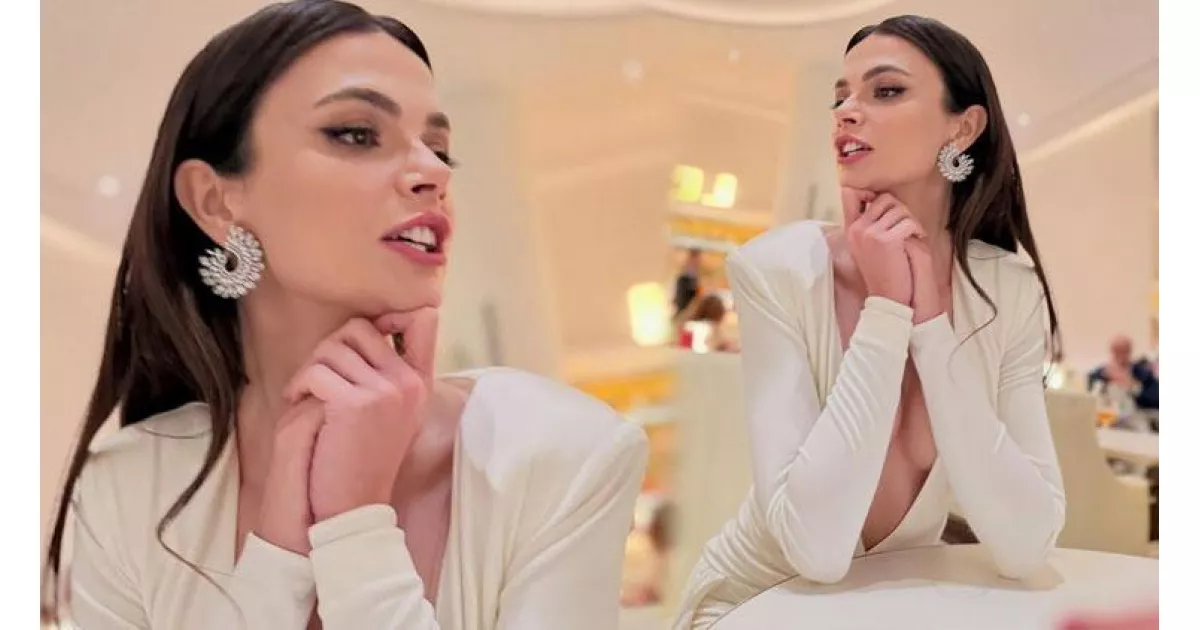 Alya, Sinem Ünsal arşivinden zarif ve göz kamaştıran karelerle büyüledi.