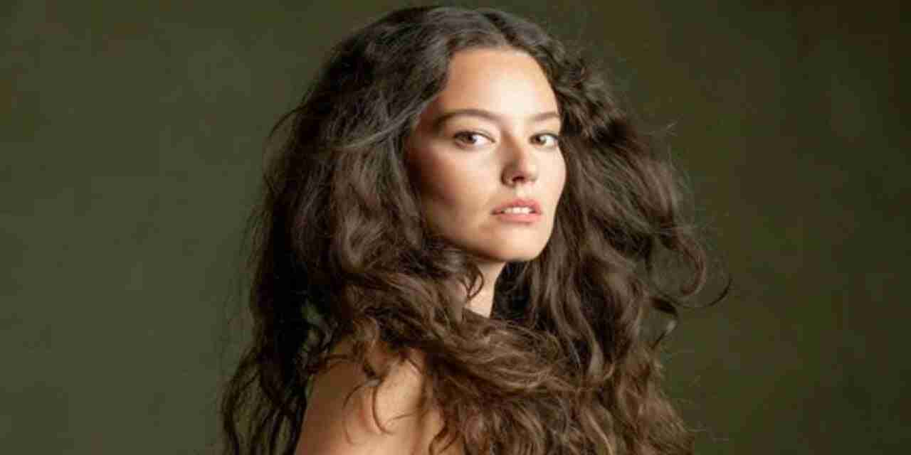 Ünlü Oyuncuya Hırsızlık Şoku! Pelin Akil, Lizbon'da Korku Dolu Anlar Yaşadı 