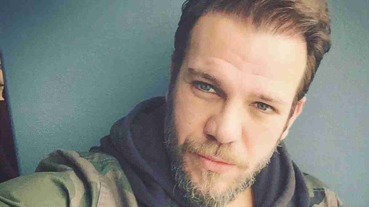 Tolga Karel'den Amerikalı eşi ve çocuklarıyla poz verdi! Hayranları eleştirdi 