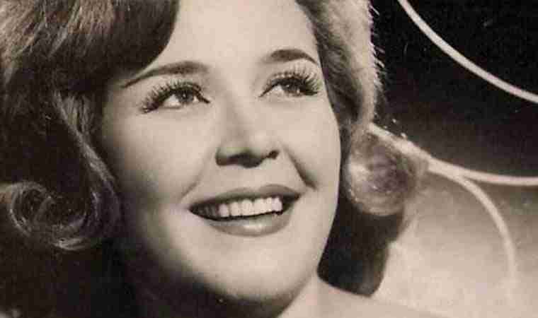 Sanatçı Nesrin Sipahi 89 yaşında hayatını kaybetti 