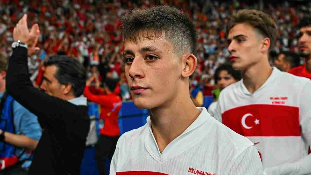 Arda Güler annesi ve ablasını paylaştı! Yayınladığı karelere yorum yağdı 