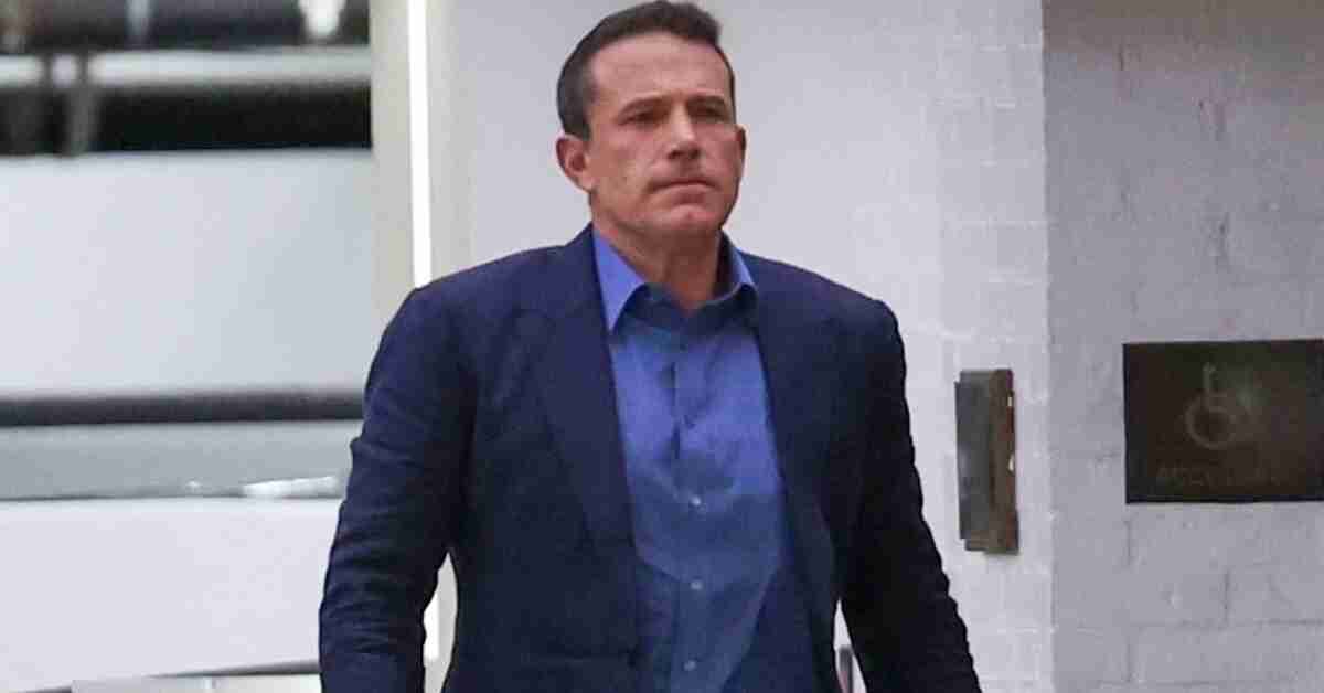 Jennifer Lopez kutlamada, Ben Affleck iş başında - magazin haberleri 