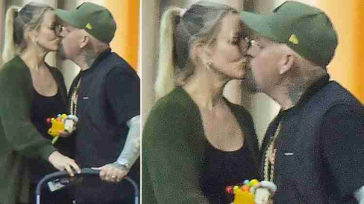 'Mutlu evlilik için yatak odanızı ayırın' demişti... Ama kendisi sokakta bile kocasından uzak duramadı