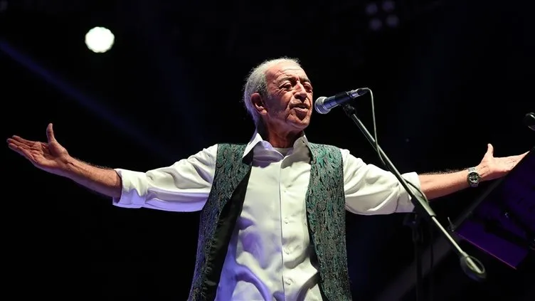 Edip Akbayram, 75 yaşında vefat etti. Usta sanatçının ölüm nedeni, hayatı, biyografisi, albümleri ve şarkıları araştırılıyor...