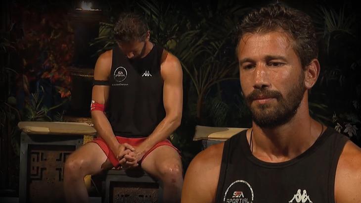 Acun Ilıcalı, Survivor'da Adem Kılıçcı'nın diskalifiye olduğunu açıkladı.

