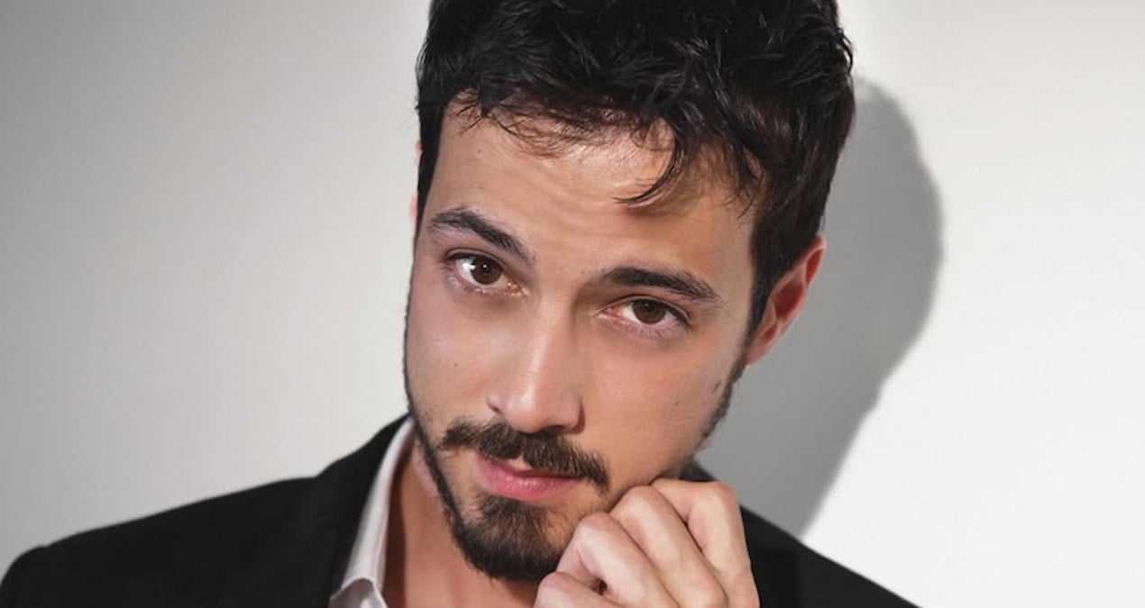 Mert Yazıcıoğlu, yüz felci geçirdiğini ilk kez duyurdu. Bu durumu takipçileriyle paylaştı ve sağlık durumu hakkında bilgi verdi.