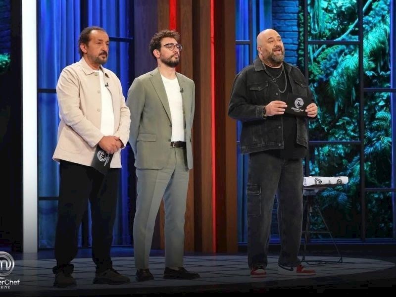 17 Temmuz Masterchef’te ana kadroya giren altıncı yarışmacı açıklandı. Heyecan dorukta! 17 Temmuz Masterchef’te ana kadroya giren altıncı yarışmacı açıklandı. Heyecan dorukta!