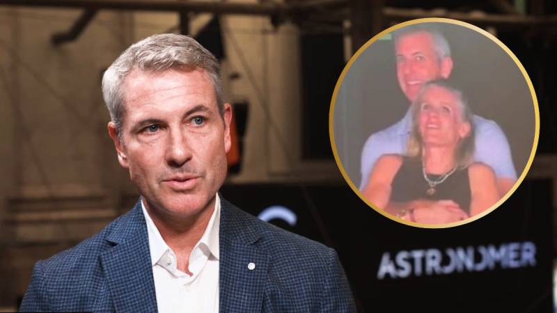 Dev şirket CEO’su, Coldplay konserinde iş arkadaşıyla Kiss Cam’de samimi anlar yaşadı.