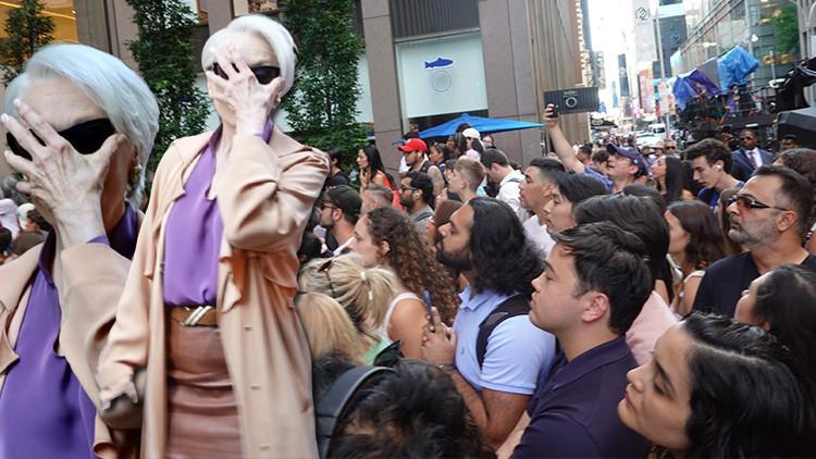 Efsane rolüne 19 yıl sonra döndü, hayranları izdiham yarattı! Efsane rolüne 19 yıl sonra döndü, hayranları izdiham yarattı!