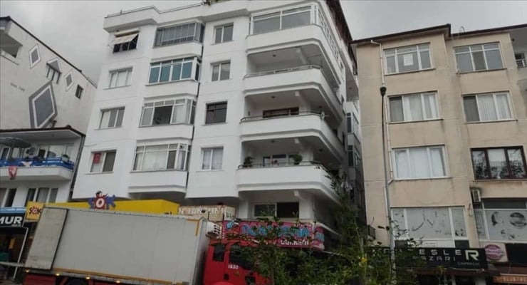 Şarkıcı Güllü'nün ölümüyle ilgili soruşturma sürüyor, oğlu ifade verdi.