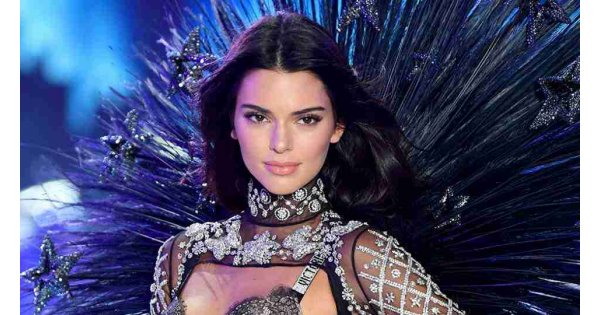Kendall Jenner'dan Sansürsüz Paylaşım!!! Kendall Jenner'dan Sansürsüz Paylaşım!!!