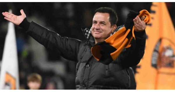 Acun Ilıcalı'dan dikkat çeken açıklamalar: 20 yıldır montum yoktu, Hull City'i alınca 8-10 tane aldım Acun Ilıcalı'dan dikkat çeken açıklamalar: 20 yıldır montum yoktu, Hull City'i alınca 8-10 tane aldım