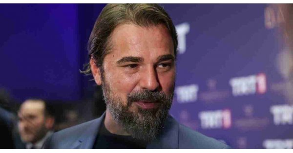 Diriliş Ertuğrul'un yıldızı Engin Altan Düzyatan'ın saray yavrusu evini görenler şaşırıyor! Diriliş Ertuğrul'un yıldızı Engin Altan Düzyatan'ın saray yavrusu evini görenler şaşırıyor!