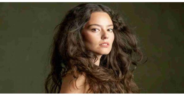 Ünlü Oyuncuya Hırsızlık Şoku! Pelin Akil, Lizbon'da Korku Dolu Anlar Yaşadı Ünlü Oyuncuya Hırsızlık Şoku! Pelin Akil, Lizbon'da Korku Dolu Anlar Yaşadı