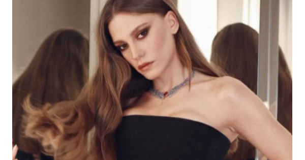 Aile'nin yıldızı Serenay Sarıkaya kazancını gayrimenkule yatırdı! Yeni evinin fiyatı dudak uçuklattı Aile'nin yıldızı Serenay Sarıkaya kazancını gayrimenkule yatırdı! Yeni evinin fiyatı dudak uçuklattı