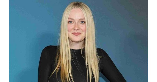 Dakota Fanning: 'Tom Cruise bana her doğum günümde hediye alır' Dakota Fanning: 'Tom Cruise bana her doğum günümde hediye alır'