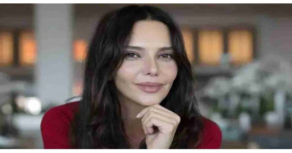 Hande Ataizi bir tabak makarnanın 4 bin TL olduğu mekanda kapıdan çevrildi Hande Ataizi bir tabak makarnanın 4 bin TL olduğu mekanda kapıdan çevrildi