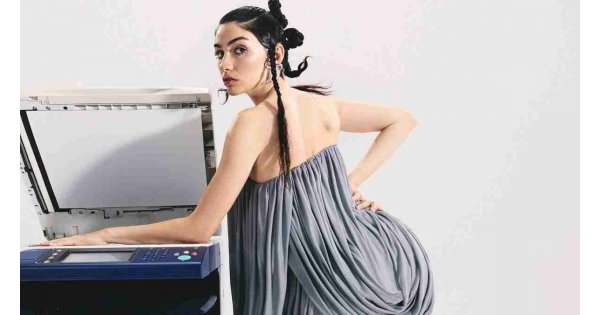 İnci Taneleri'nin 'Dilber'i Hazar Ergüçlü'den dikkat çeken kombin! Tatil tarzıyla gündem oldu İnci Taneleri'nin 'Dilber'i Hazar Ergüçlü'den dikkat çeken kombin! Tatil tarzıyla gündem oldu