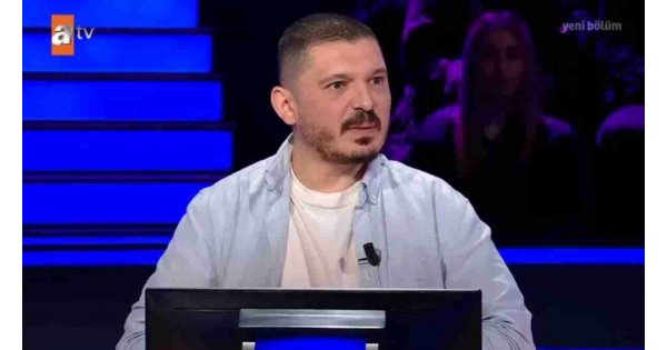 Kim Milyoner Olmak İster’e yarışmacının ilginç evlilik hatırası damga vurdu! Yarışmacı 9’uncu soruda öyle bir karar verdi ki… Kim Milyoner Olmak İster’e yarışmacının ilginç evlilik hatırası damga vurdu! Yarışmacı 9’uncu soruda öyle bir karar verdi ki…