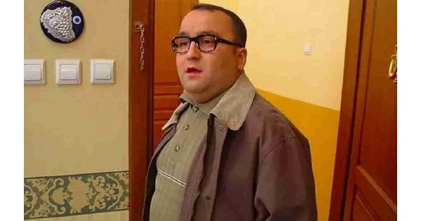 Seksenler dizisi oyuncusu Erdem Baş Amerika'ya taşınmıştı, yeni işi şaşırttı! Seksenler dizisi oyuncusu Erdem Baş Amerika'ya taşınmıştı, yeni işi şaşırttı!