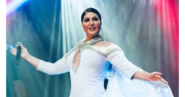 54 yaşına girdi! Sibel Can doğum günü pozunu çocuklarıyla verdi 54 yaşına girdi! Sibel Can doğum günü pozunu çocuklarıyla verdi