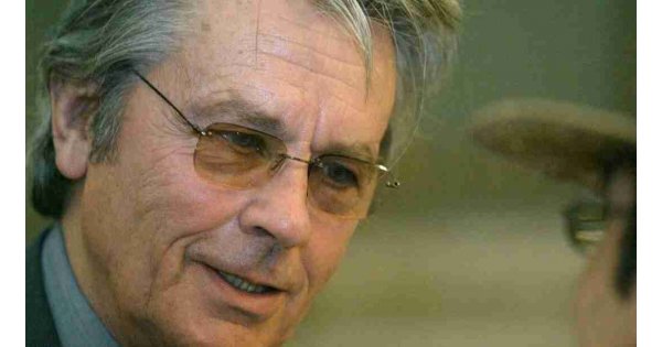 Fransız yıldız Alain Delon 88 yaşında hayatını kaybetti Fransız yıldız Alain Delon 88 yaşında hayatını kaybetti