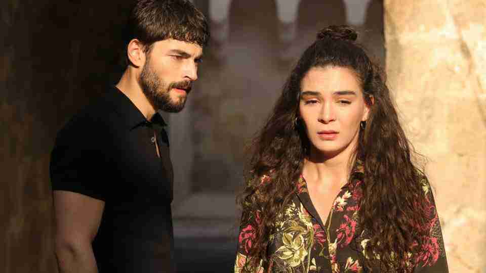 Akın Akınözü, Ebru Şahin Hakkında İlk Kez Konuştu