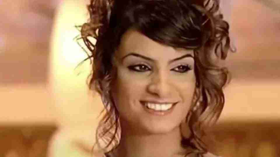 Popstar Özlem Güneş tesettüre girdi adını değiştirdi! Midem bulandı o son sahnem oldu