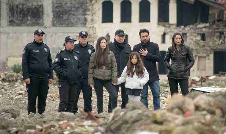 Arka Sokaklar oyuncuları deprem bölgesinde: 'Hatay hepimizin şahsi meselesi olsun'