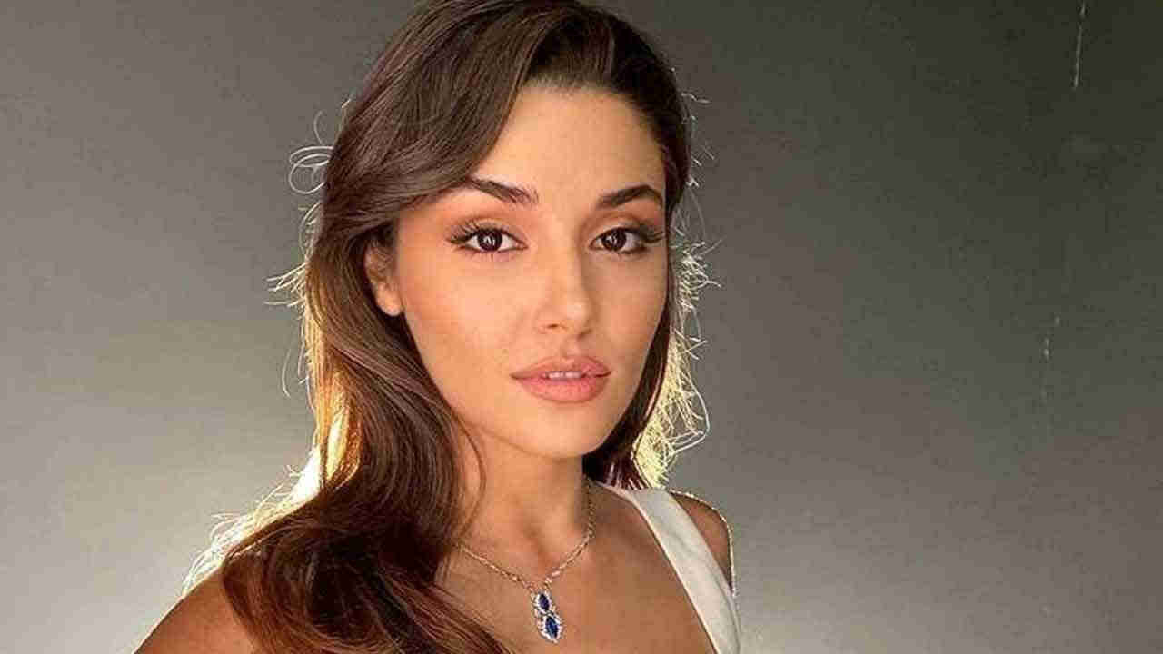 Hande Erçel, pozlarıyla mest etti: Fotoğrafları beğeni yağmuruna tutuldu!