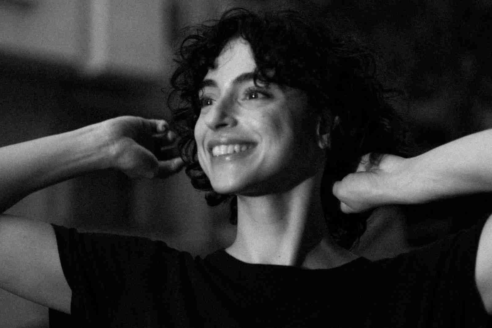 Cemre Paksoy 'Night Nurse'ün başrolünde: Masum bir flört aldatıcı bir şehvete dönüşüyor
