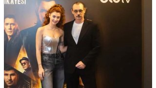 Erdal Beşikçioğlu kızının film galasına katıldı 